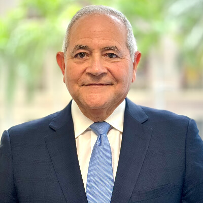 Lazaro “Larry” Fernandez, Jr. attorney photo